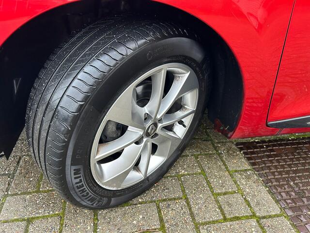 Renault CLIO 0.9 TCe Limited