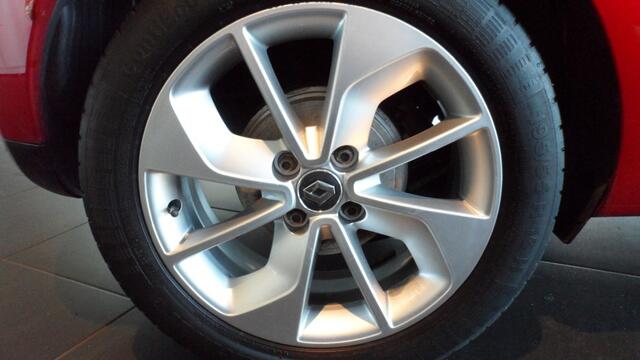 Renault CLIO 0.9 TCE ECO2 LIMITED