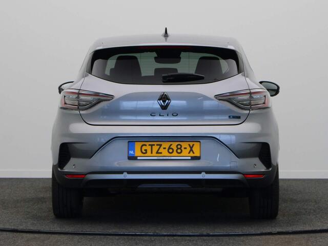 Renault CLIO 1.6 E-Tech Full Hybrid 145pk esprit Alpine | Demo | BOSE | 360 graden camera | Stoel- en stuurwielverwarming |