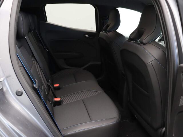 Renault CLIO 1.6 E-Tech Full Hybrid 145pk esprit Alpine | Demo | BOSE | 360 graden camera | Stoel- en stuurwielverwarming |