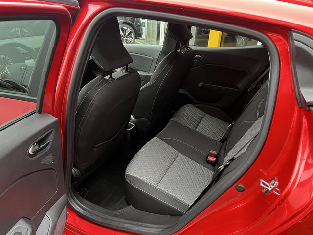 Renault CLIO 1.0 TCe 90 Evolution | Navigatie | DAB | Parkeersensoren | Cruise Control | LED | Lichtmetaal |