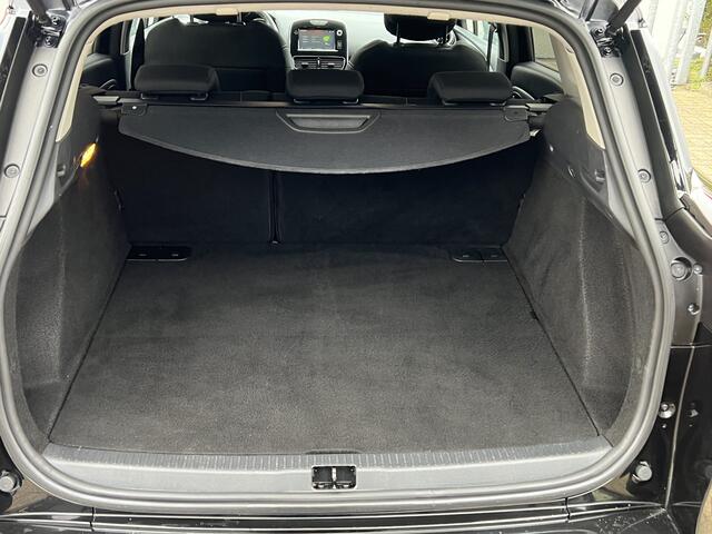 Renault CLIO Estate 0.9 TCe Limited Navigatie Trekhaak Airconditioning Cruise Control Extra Getint Glas 16 Inch Lichtmetalen Velgen Parkeersonsoren NL Auto