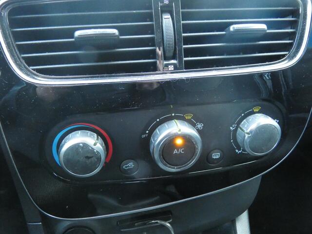 Renault CLIO 0.9 TCe Zen | NAVIGATIE |