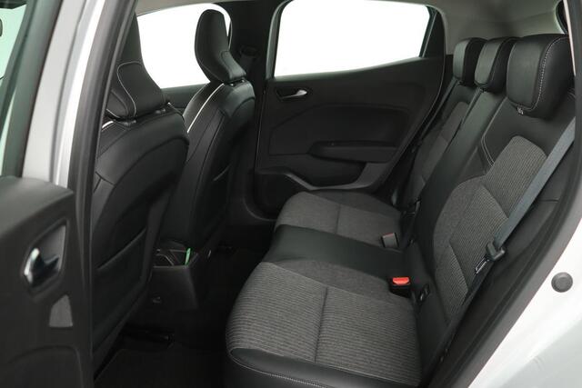 Renault CLIO 1.0 TCe Intens | Carplay | Full LED | Navigatie | Climate control | PDC | Keyless | Cruise control | Half leder | DAB
