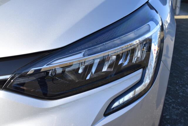 Renault CLIO 1.0 TCe 90 Equilibre / Navigatie / Dab / Lane Assist / Sensoren achter / Carplay