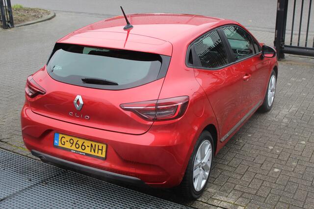 Renault CLIO 1.0 TCe Zen Cruise control/Lane assist/Apple carplay/Airco/Sportstoelen/Multifunctioneel stuurwiel/Spraakbediening/Verkeersbord herkenning/Elektrische ramen/Elektrisch verstelbare spiegels.