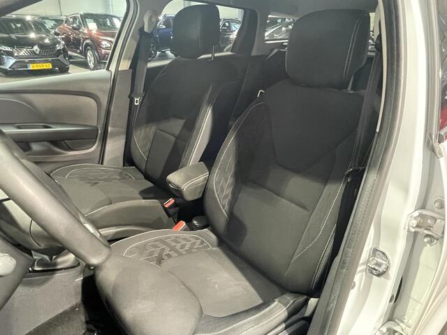 Renault CLIO Estate 0.9 TCe Limited | Navigatie | parkeersensoren | bluetooth verbinding