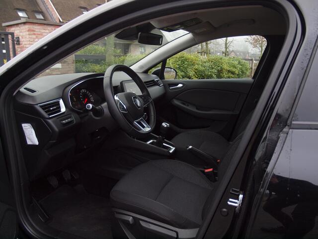 Renault CLIO 1.0 TCe Zen | Apple Carplay | Cruise Control | Navi | Parkeersensoren | Privacy glass |