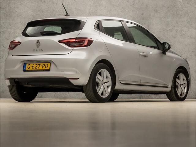 Renault CLIO 1.0 TCe Zen (APPLE CARPLAY, GROOT NAVI, PARKEERSENSOREN, SPORTSTOELEN, CRUISE, LED KOPLAMPEN, NIEUWE APK, NIEUWSTAAT)