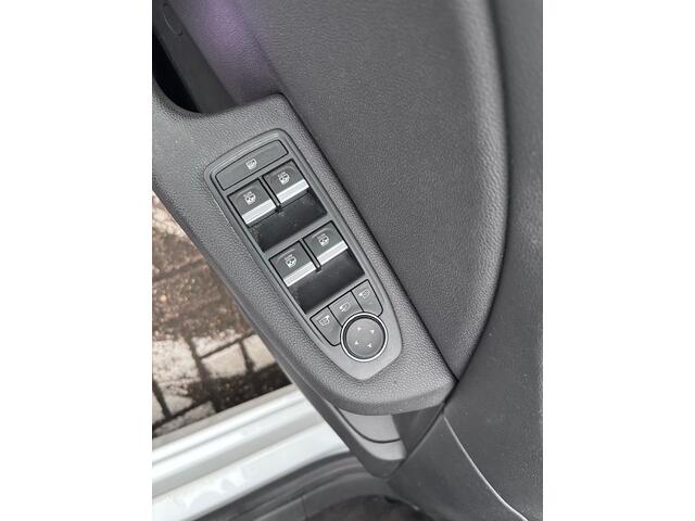 Renault CLIO 1.0 TCe Bi-Fuel Intens | Climate Control | Key-less | Lichtmetaal | DAB | LED | Apple Carplay & Android Auto | Cruise Control |