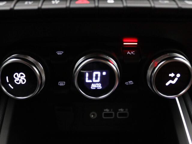 Renault CLIO STAM Limité 75 E-Tech full hybrid 145pk NIEUW! #28 van 75 360° Camera | BOSE | Leder | 9,3" Navi | 17" Velgen