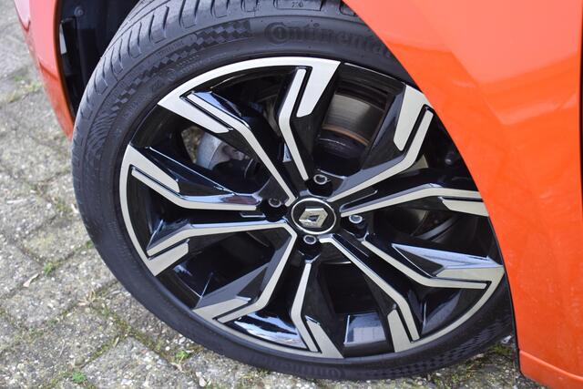 Renault CLIO TCe 130 Intens BOSE | CLIMATE CONTROL | DODEHOEK DETECTIE | 360° CAMERA | NAVI | CRUISE CONTROL | PDC | LMV
