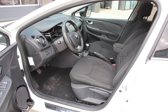 Renault CLIO Estate 0.9 TCe Limited Cruise, Airco, Carplay, NL auto, LMV, PDC Aanbieding