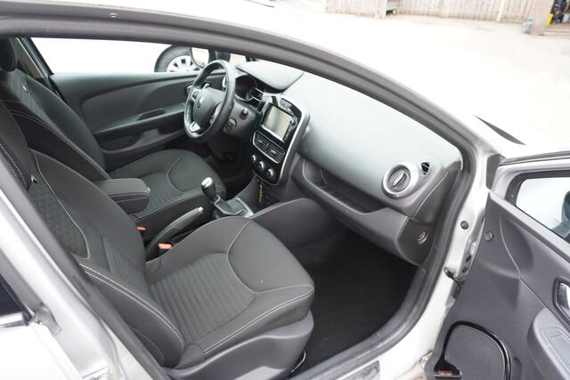 Renault CLIO Estate 0.9 TCe Limited NAVI CRUISE