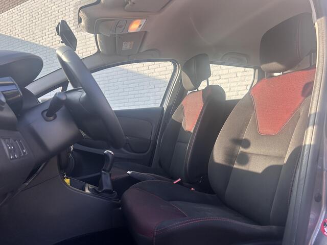 Renault CLIO Estate 0.9 TCe Authentique / Trekhaak / Airco / Bluetooth & Radio / Cruise control / Led / Elektrische ramen /