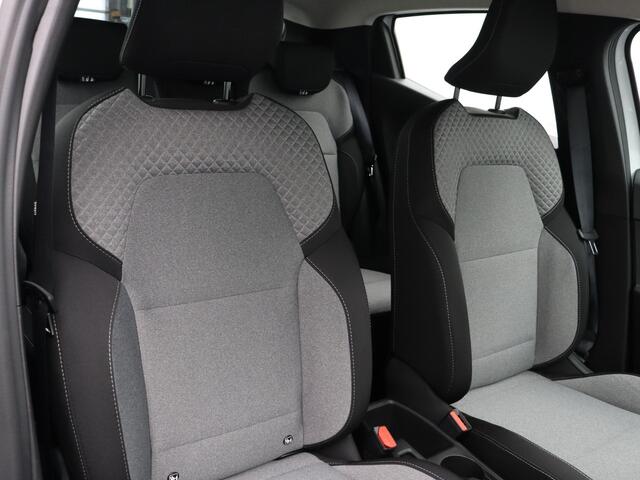 Renault CLIO 1.6 E-Tech Full Hybrid 145pk evolution | Navigatie | Apple carplay | Parkeersensoren achter |