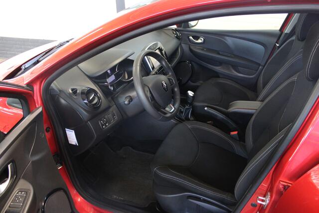 Renault CLIO 0.9 TCe Zen | Incl. 12 maanden garantie | 100% onderhouden | Cruise control | Airco | DAB radio | Bluetooth | Navigatie |