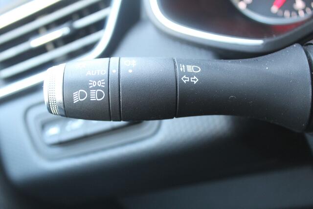 Renault CLIO 1.0 TCe Intens Airco l Elek ramen I Navigatie l AppleCarPlay/AndroidAuto
