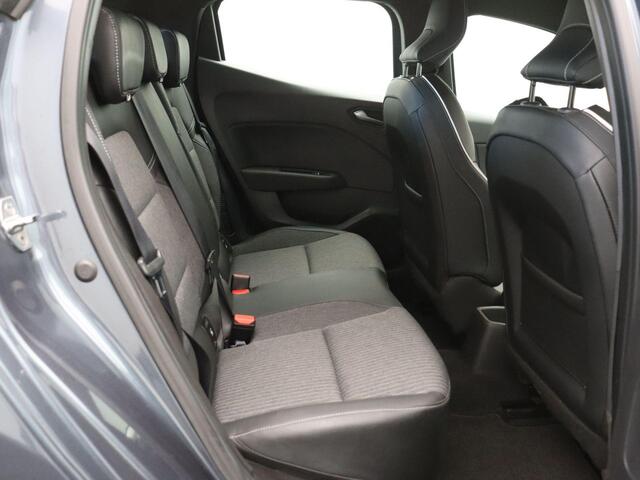 Renault CLIO 1.6 E-Tech Hybrid 140pk Intens | ABD onderhouden | Achteruitrijcamera | Apple Carplay/Android Auto |