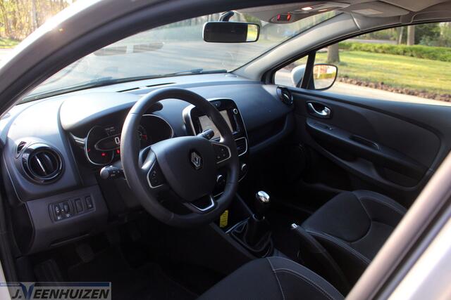 Renault CLIO Estate 0.9 TCe Zen | 2017 | Navi | Cruise |