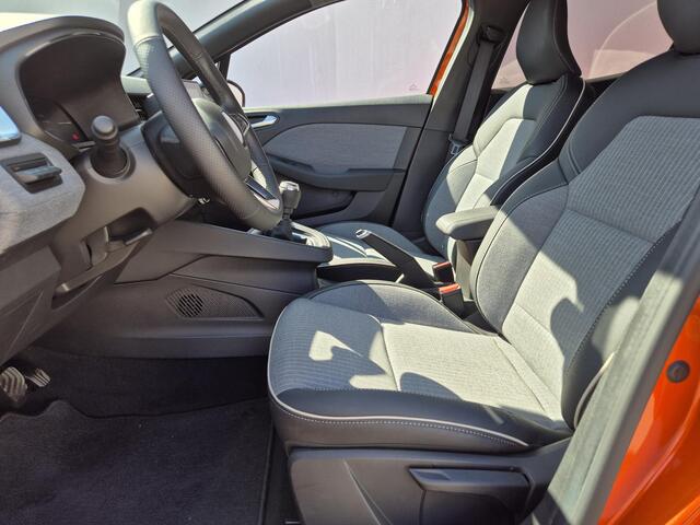 Renault CLIO 1.0 TCe 90 GPF techno Handgeschakeld / Pack winter / Navigatie / Achteruitrijcamera / Apple Carplay & Android Auto / Climate Control / Keyless Entry/Start / Draadloze telefoon lader /