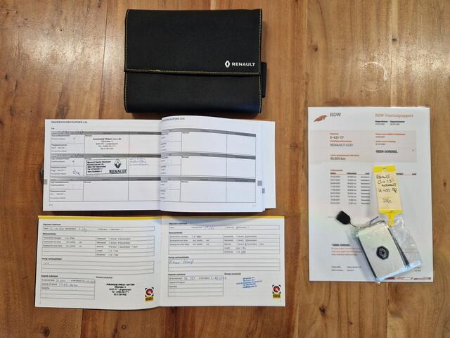 Renault CLIO 1.3 TCe Intens *Automaat* 1/2 Leder / Stoelverwarming / Carplay / Cruise Control / ECC Clima / Navigatie / 16'' LMV