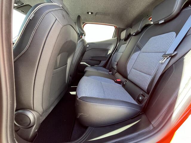 Renault CLIO 1.0 TCe 90 GPF techno / Pack Winter / Achteruitrij camera / Keyless Entry / Draadloos Apple Carplay & Android Auto / Draadloze telefoon lader / Cruise Control / Climate Control / Navigatie