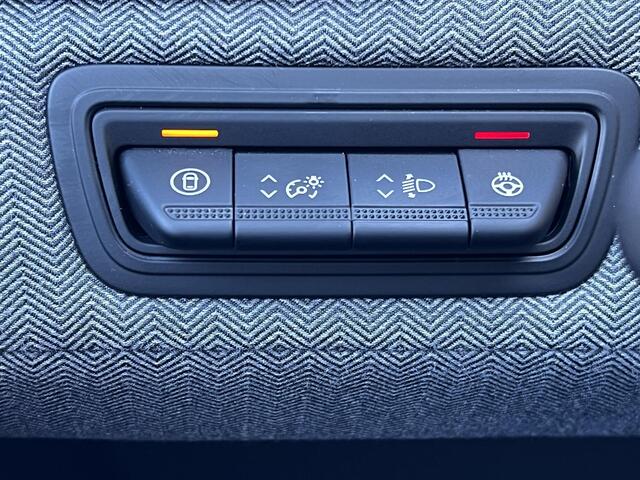 Renault CLIO 1.0 TCe 90 GPF techno / Navigatie / Camera / Draadloos Apple Carplay & Android Auto / Climate Control / Stuur- en stoelverwarming /