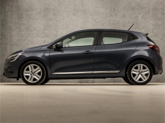 Renault CLIO 1.0 TCe Sport (APPLE CARPLAY, GROOT NAVI, LM VELGEN, SPORTSTOELEN, PARKEERSENSOREN, LED KOPLAMPEN, LANE ASSIST, NIEUWSTAAT)