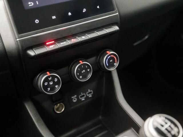 Renault CLIO 1.0 TCe Sport (APPLE CARPLAY, GROOT NAVI, LM VELGEN, SPORTSTOELEN, PARKEERSENSOREN, LED KOPLAMPEN, LANE ASSIST, NIEUWSTAAT)