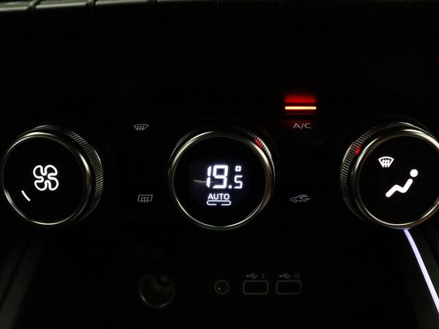 Renault CLIO STAM Limité 75 E-Tech full hybrid 145pk #31 van 75 Adapt. cruise | 360° Camera | Bose | Leder | Stoel-/stuurverwarming