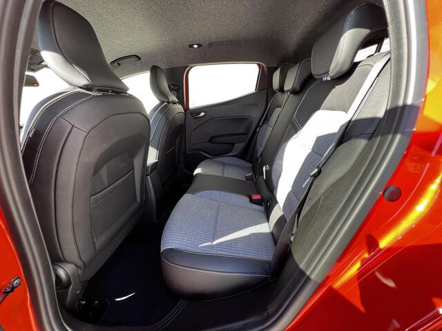 Renault CLIO 1.0 TCe 90 GPF techno / Navigatie / Camera / Draadloos Apple Carplay & Android Auto / Climate Control / Stuur- en stoelverwarming /