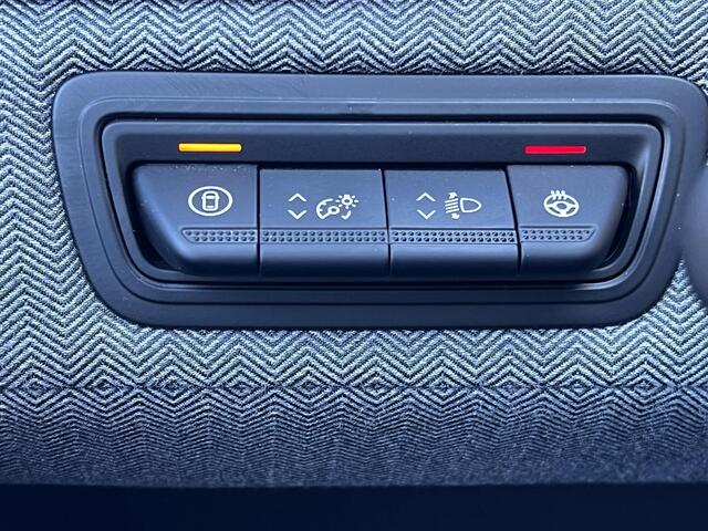 Renault CLIO 1.0 TCe 90 GPF techno / Navigatie / Camera / Draadloos Apple Carplay & Android Auto / Climate Control / Stuur- en stoelverwarming /