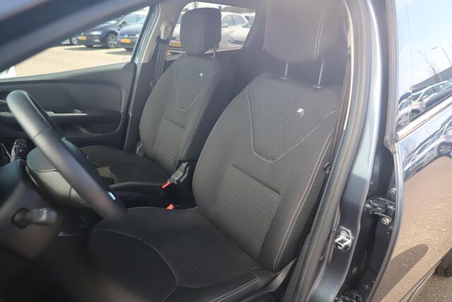 Renault CLIO Estate 0.9 TCe Limited Navigatie Clima Cruise Bluetooth Parkeersensor 16 inch LMV Getint Glas
