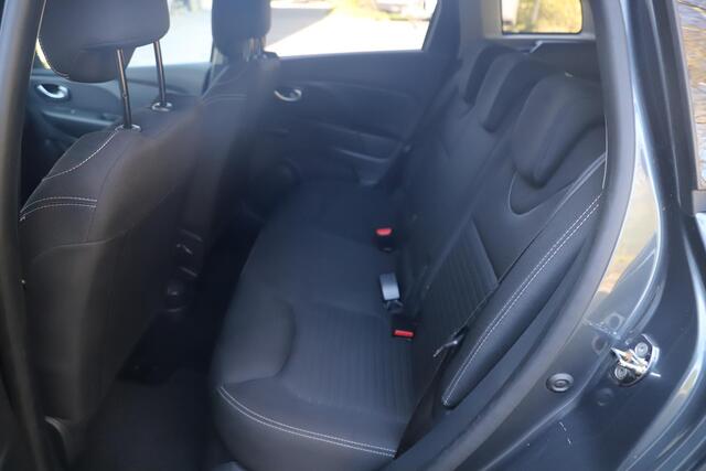 Renault CLIO Estate 0.9 TCe Limited Navigatie Clima Cruise Bluetooth Parkeersensor 16 inch LMV Getint Glas