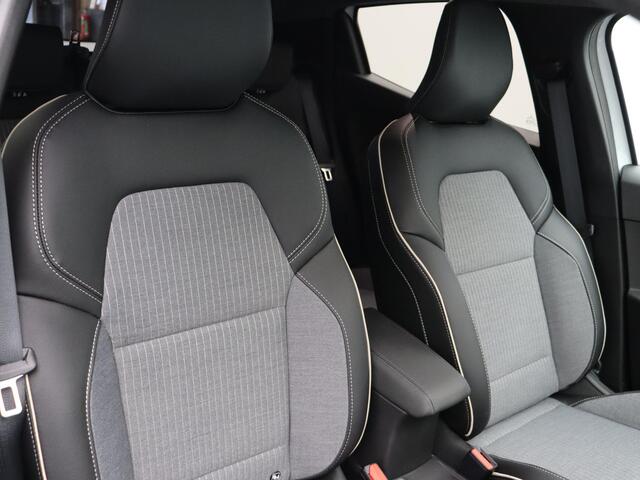 Renault CLIO 1.6 E-Tech Full Hybrid 145pk techno | Adaptieve cruise control | Blind spot warning | Pack look | 17" LMV |