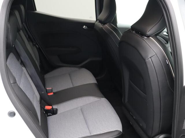Renault CLIO 1.6 E-Tech Full Hybrid 145pk techno | Adaptieve cruise control | Blind spot warning | Pack look | 17" LMV |