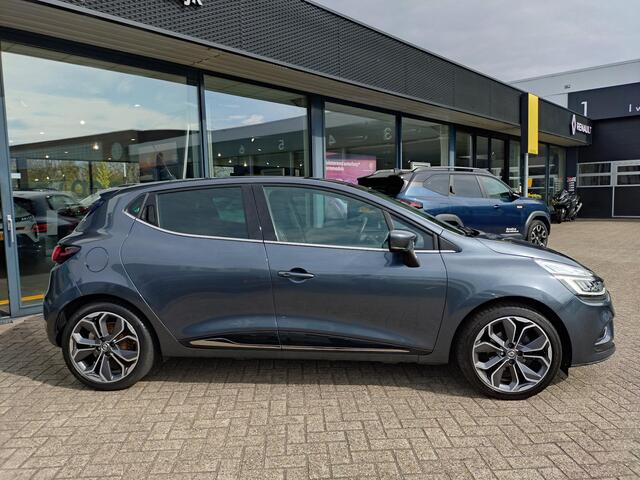 Renault CLIO 1.2 TCe Intens NAVIGATIE & BLUETOOTH / PARKEERSENSOREN / CLIMATE CONTROL / KEYLESS ENTRY / FULL LED / WINTERBANDESET INCL. VELGEN / TREKHAAK AFNEEMBAAR / STOELVERWARMING