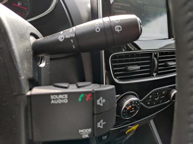 Renault CLIO 1.2 TCe Intens NAVIGATIE & BLUETOOTH / PARKEERSENSOREN / CLIMATE CONTROL / KEYLESS ENTRY / FULL LED / WINTERBANDESET INCL. VELGEN / TREKHAAK AFNEEMBAAR / STOELVERWARMING