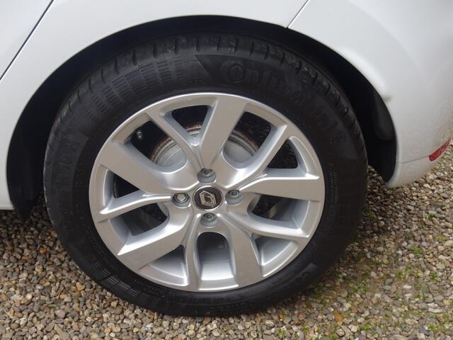 Renault CLIO 0.9 TCE LIMITED