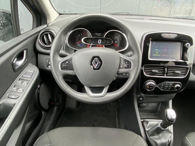 Renault CLIO 0.9 TCe Intens | Navigatie | Parkeersensoren | Climate Control | Stoelverwarming | Lichtmetalen velgen | Dakrails