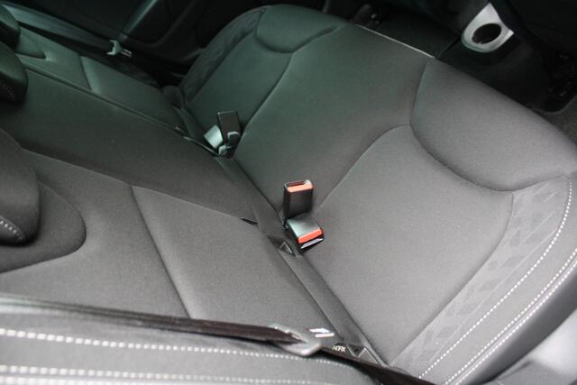 Renault CLIO 0.9 TCe Limited NAVIGATIE - TREKHAAK