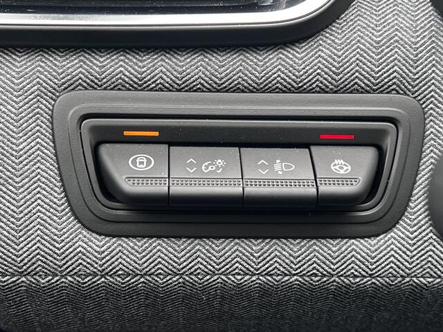 Renault CLIO 1.0 TCe 90 GPF techno / Dealer onderouden / 3.810 km / Trekgewicht 900 kg / Navigatie / Camera / Apple Carplay & Android Auto / Climate Control /