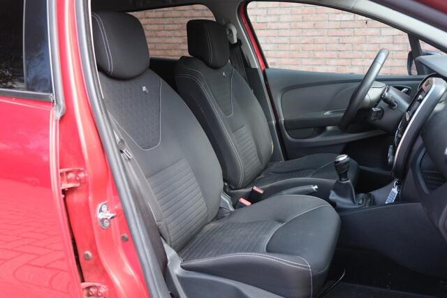 Renault CLIO Estate 0.9 TCe 90pk Limited | Navi | Airco | Cruise | PDC | Trekhaak
