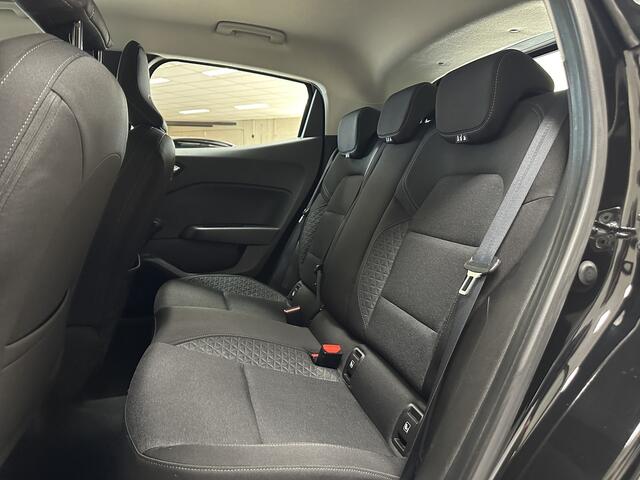 Renault CLIO 1.0 TCe Zen/ LED Koplampen/ DAB+/ Apple + Android/ Lane-Assist./ Navi/ Airco/ Cruise/ Elek. pakket/ Isofix/ Bluetooth/ Multi. LEDER. Stuur/ Chroom/ PDC/ LED Dagrijverl.