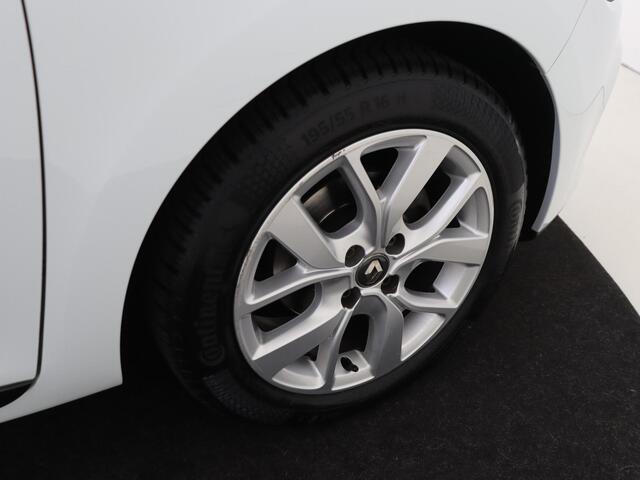 Renault CLIO Estate 0.9 TCe 90 PK Limited Navigatie | Airco | Parkeersensoren Achter | Trekhaak | Cruise Control | Bluetooth