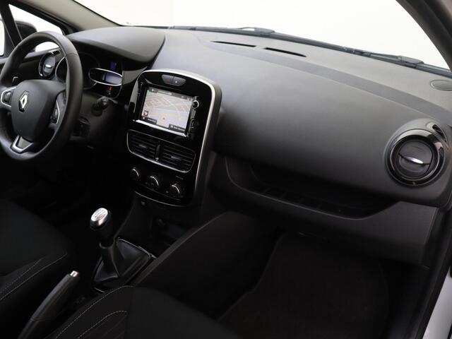 Renault CLIO Estate 0.9 TCe 90 PK Limited Navigatie | Airco | Parkeersensoren Achter | Trekhaak | Cruise Control | Bluetooth