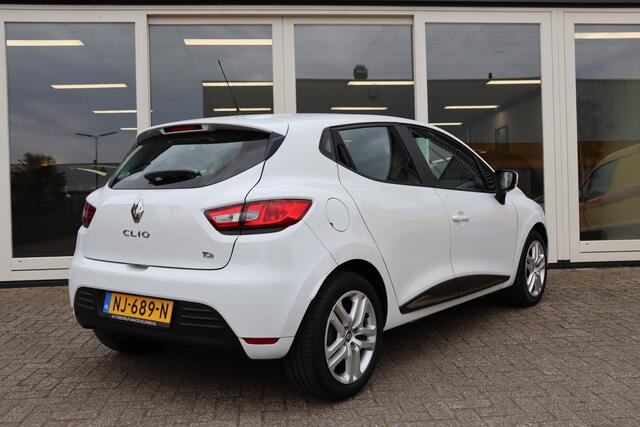 Renault CLIO 0.9 TCe, Cruise Control, Airco, Navigatie, Prijs Is Rijklaar Inclusief 6 Maanden Garantie