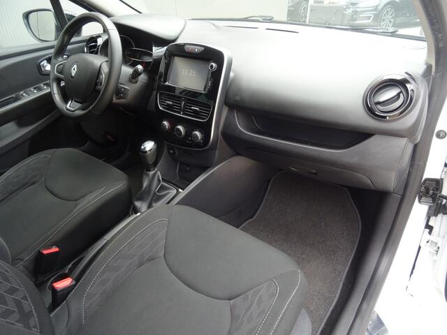 Renault CLIO 0.9 TCe Limited * PDC * TREKHAAK * DEALER ONDERH. !!