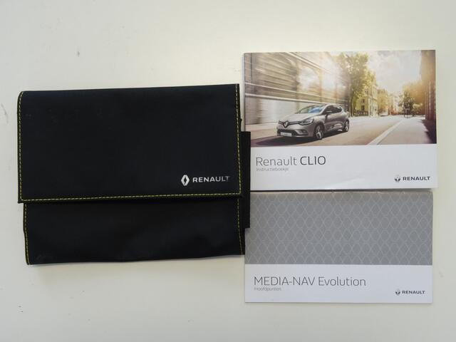 Renault CLIO 0.9 TCe Limited * PDC * TREKHAAK * DEALER ONDERH. !!